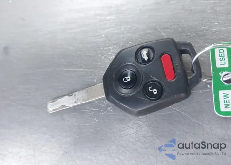 2011 Subaru Outback 2.5I Limited z USA, uszkodzony, nr VIN 4S4BRCKC0B3333979